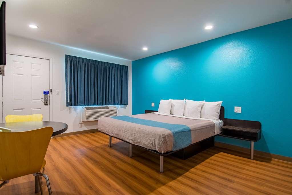 Motel 6-San Bernardino, Ca - Downtown Стая снимка