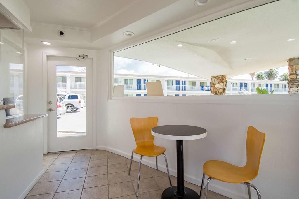 Motel 6-San Bernardino, Ca - Downtown Екстериор снимка